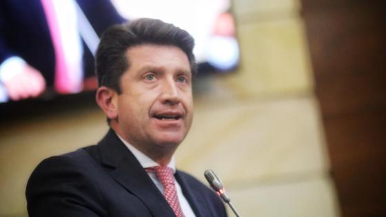 Ministro de Defensa enfrenta su segundo debate de moción de censura
