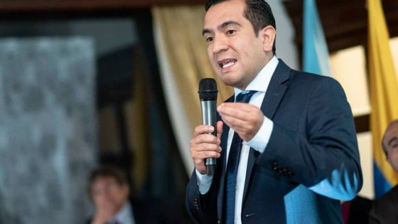 "Fui maltratado": Edward Rodríguez renuncia al Centro Democrático