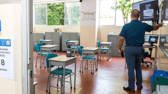 colegios cali aplazan clases