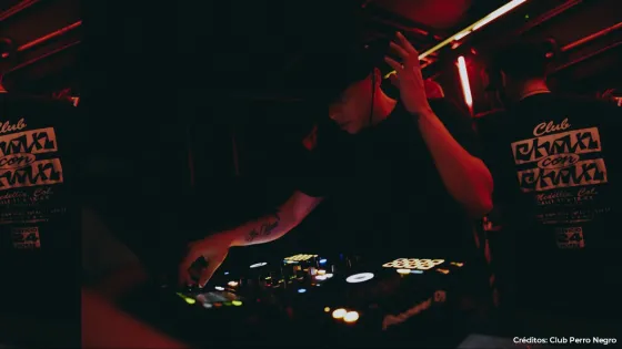 perro-negro perro-negro