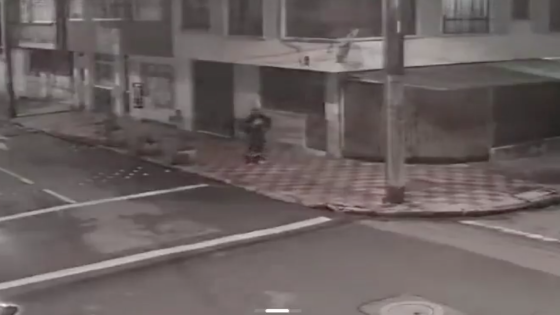 En video quedó registrado presunto responsable de atentado en cercanías al INPEC