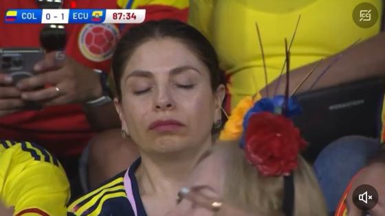 Hincha de Colombia dormida