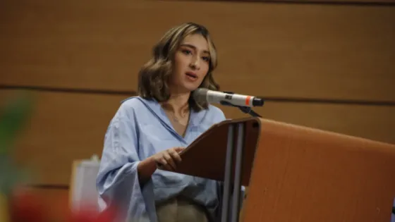 Laura Sarabia Reino Unido