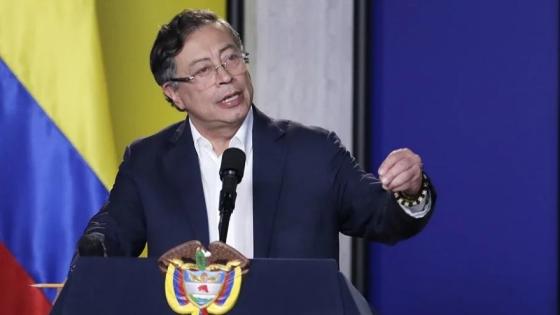 Gobierno impulsa comité de firmas para una Asamblea Constituyente 